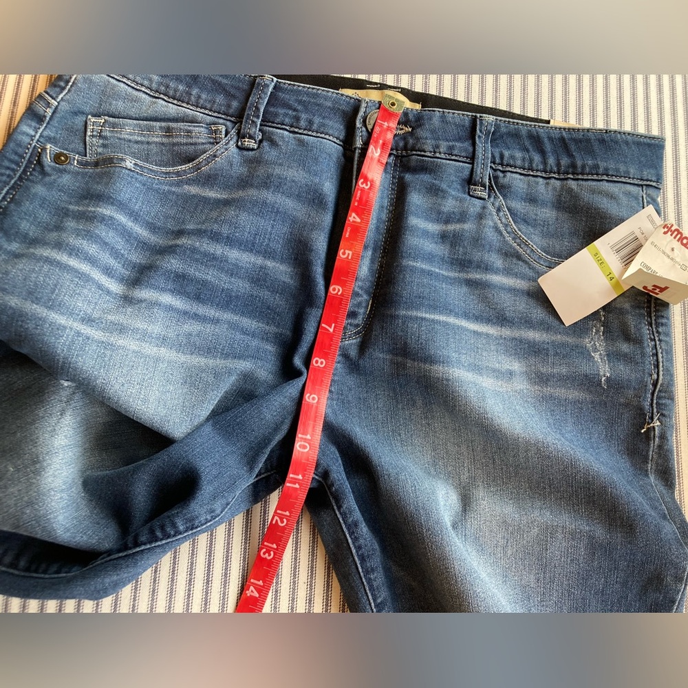 NWT Women’s Democracy Ankle Length Jeans with Booty Lift, Size 14 - Picture 8 of 14
